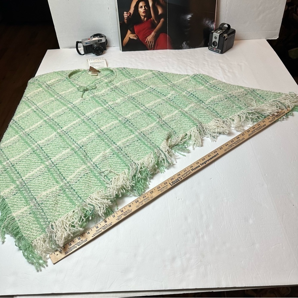 Boyne Valley Weavers Shawl NWT - Picture 6 of 12